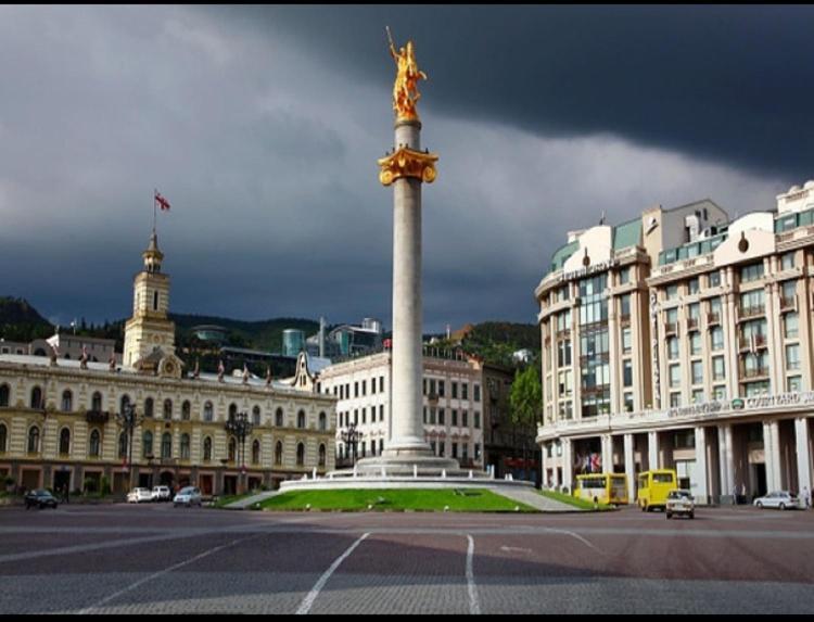 Rustaveli Apartment City Centre Тбілісі Екстер'єр фото