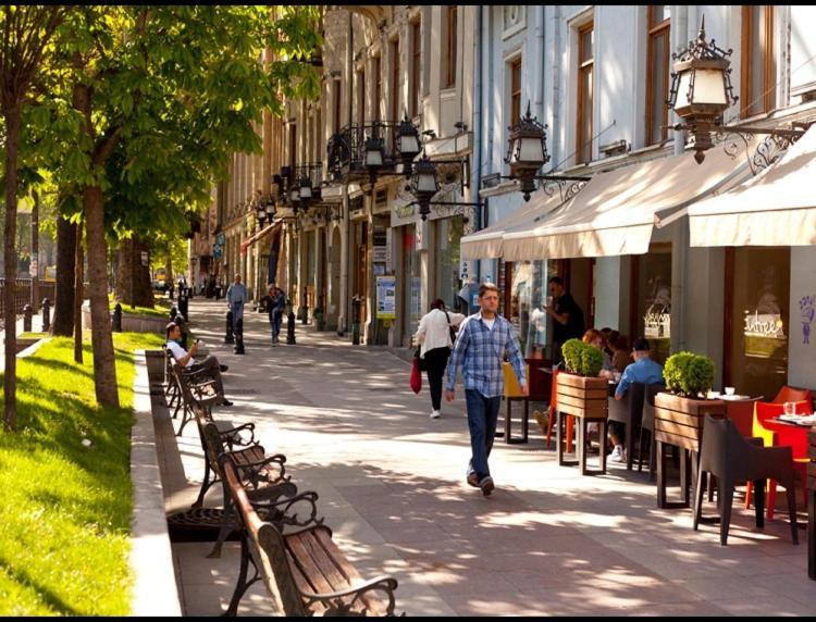 Rustaveli Apartment City Centre Тбілісі Екстер'єр фото